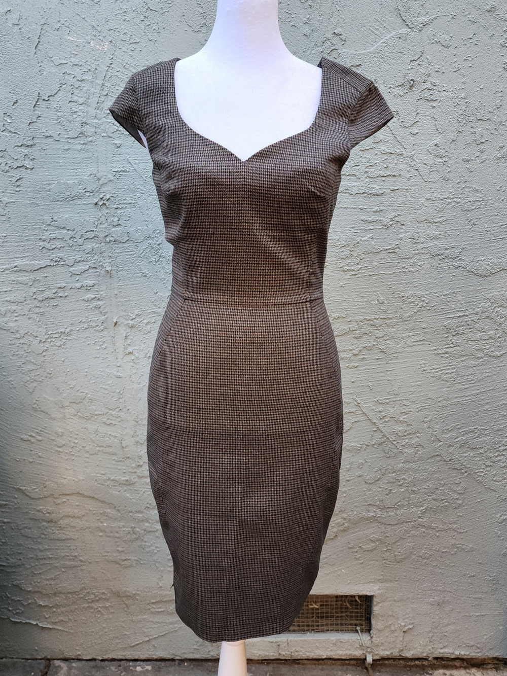 H&M Brown Houndstooth Sheath Dress Sweetheart Cap Sleeve Pencil Size [2]